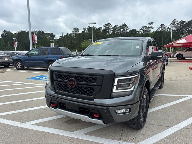 2023 Nissan Titan