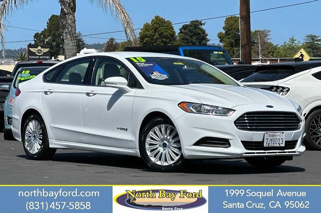 2015 Ford Fusion SE image 0