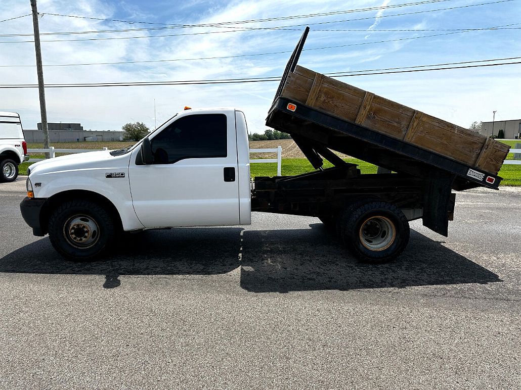 2003 Ford F-350 XL image 0