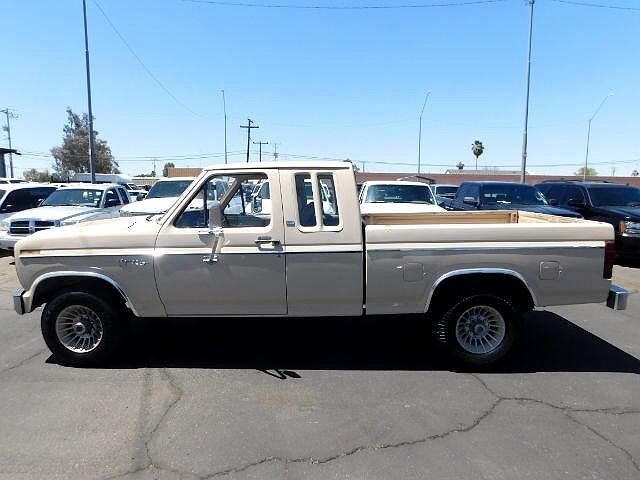 1981 Ford F-250 null image 3
