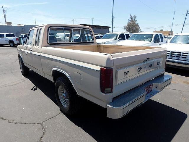 1981 Ford F-250 null image 4