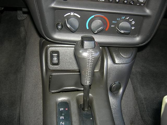 2002 Chevrolet Camaro Z28 image 16