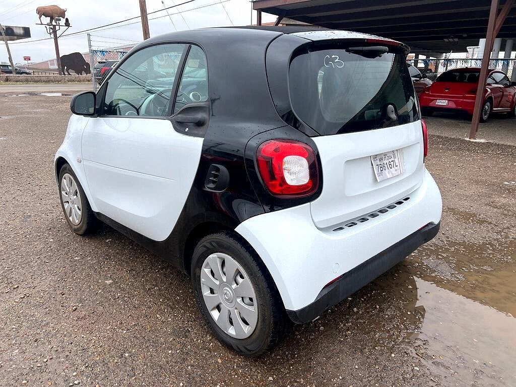 2017 Smart Fortwo Passion image 9