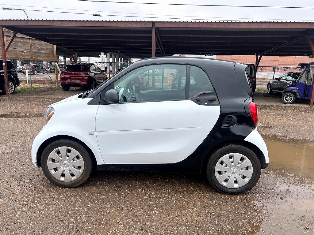 2017 Smart Fortwo Passion image 10