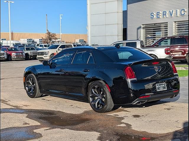 2023 Chrysler 300