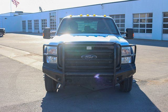 2013 Ford F-550 null image 1