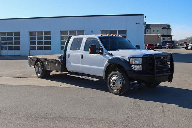 2013 Ford F-550 null image 5