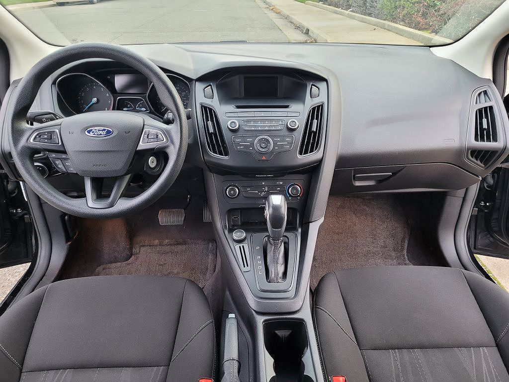 2015 Ford Focus SE image 9