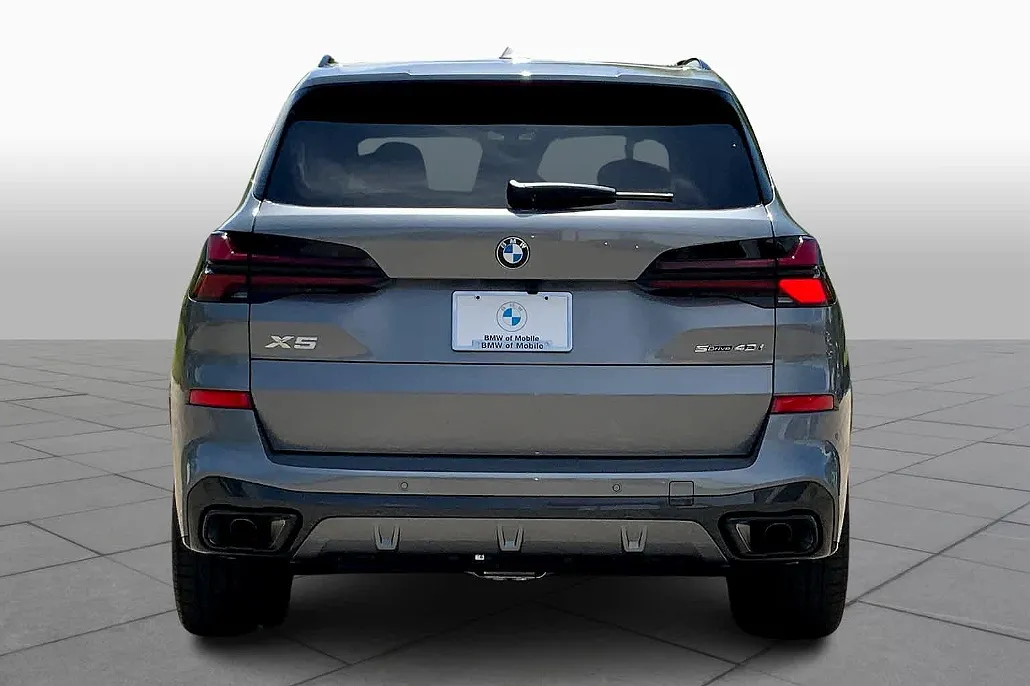 2025 BMW X5 sDrive40i image 3