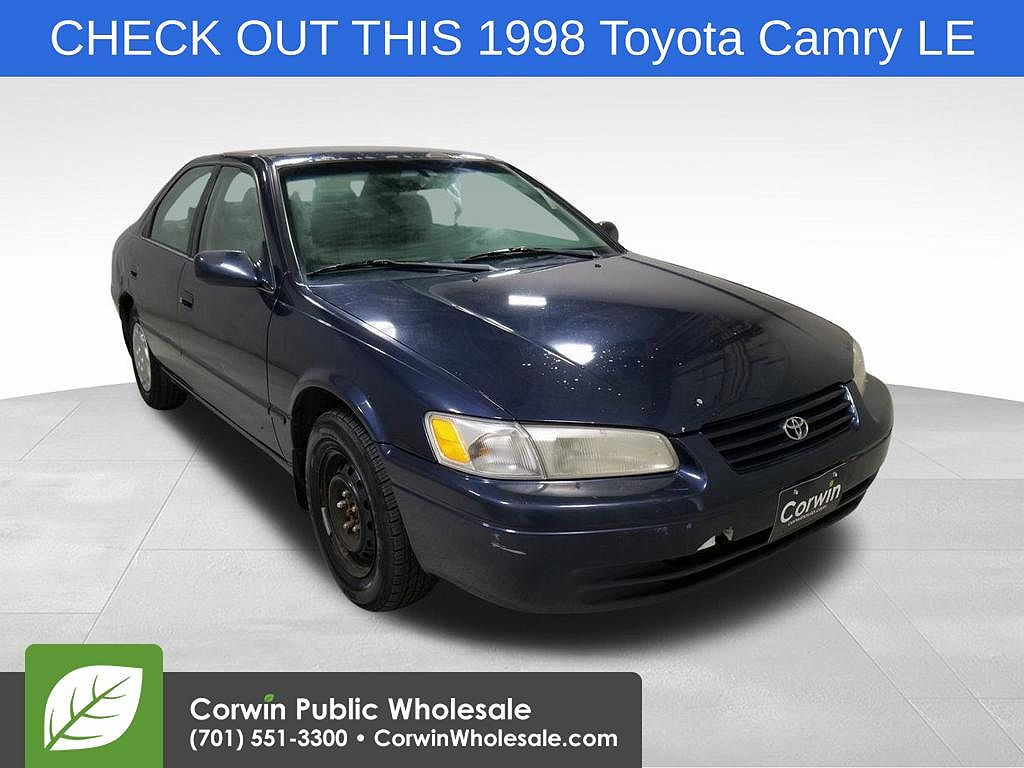 1998 Toyota Camry LE image 0