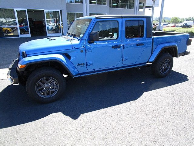 2024 Jeep Gladiator