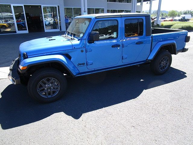 2024 Jeep Gladiator