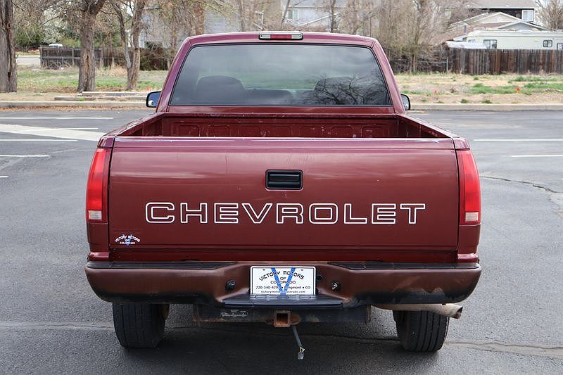 1999 Chevrolet C/K 3500 null image 5