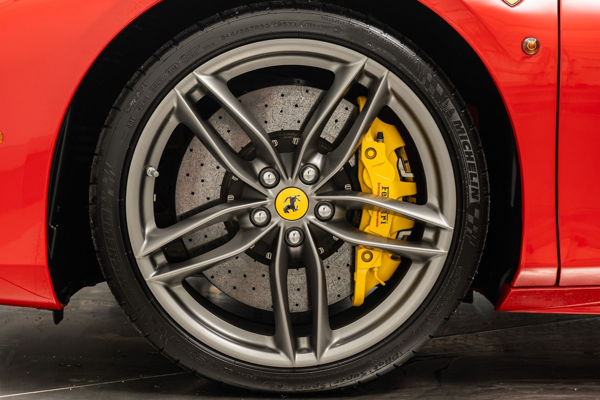 2019 Ferrari 488 Spider image 8