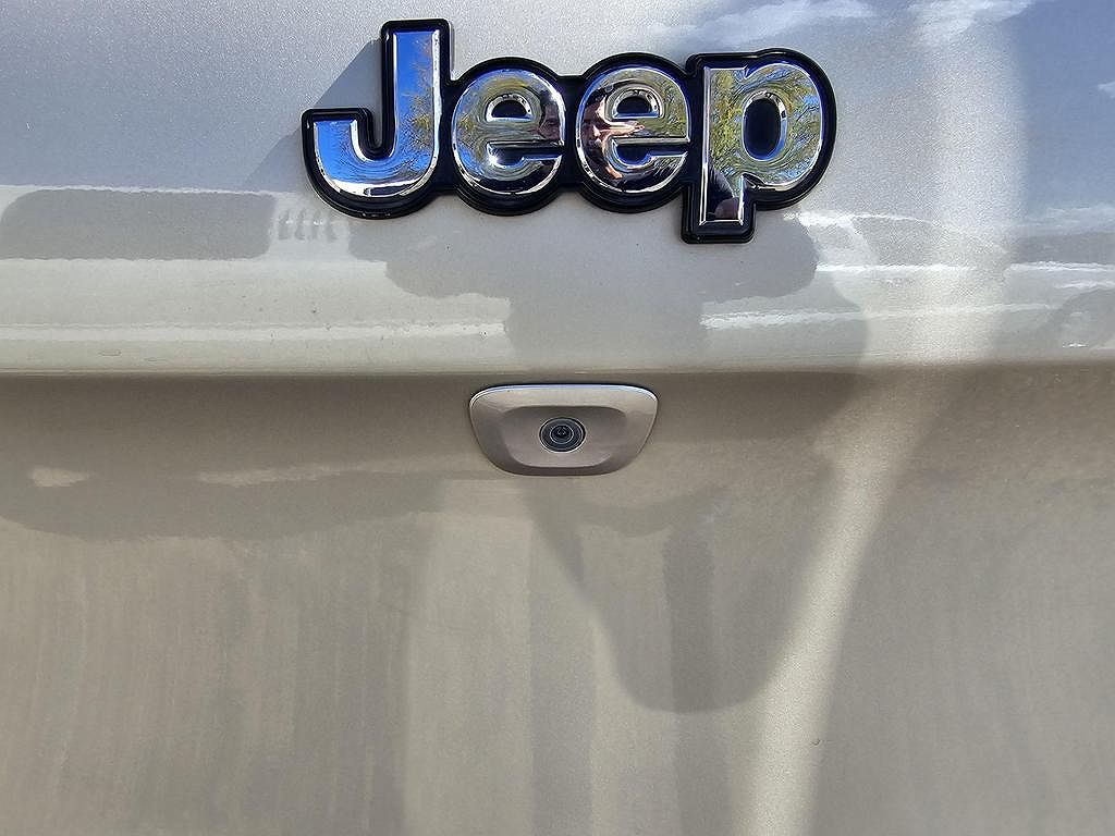 2015 Jeep Cherokee Altitude image 5