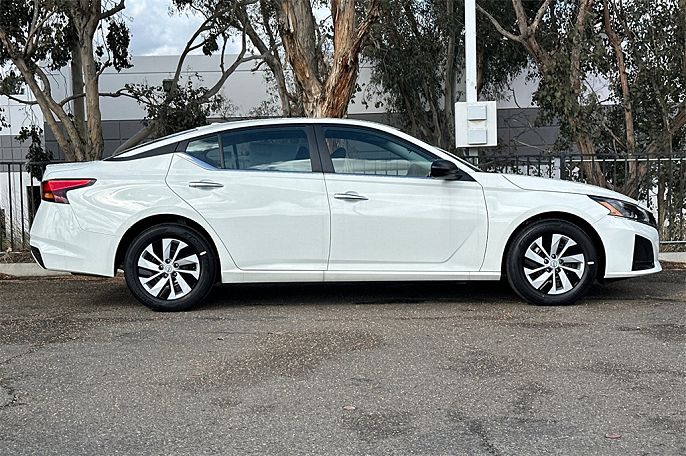 2025 Nissan Altima
