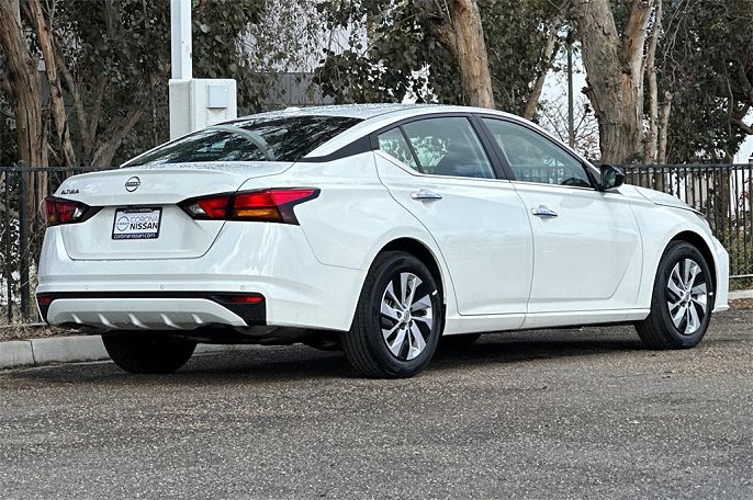 2025 Nissan Altima