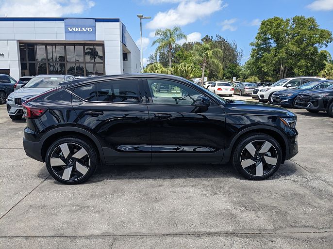 2024 Volvo C40