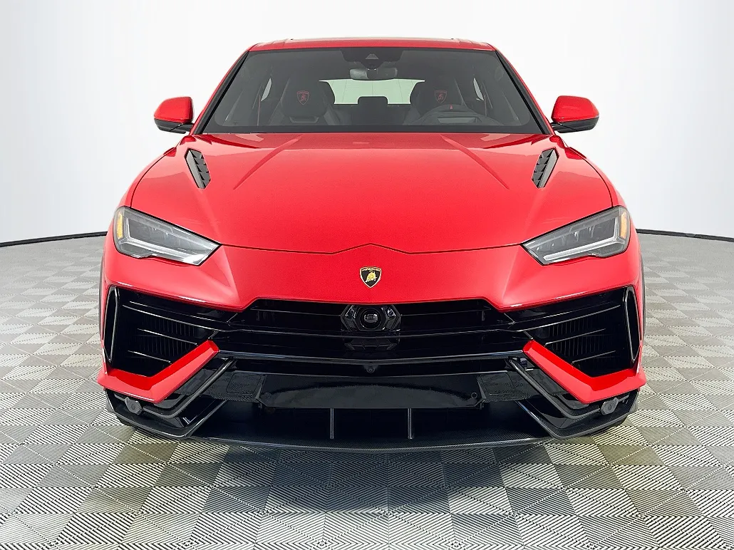 2023 Lamborghini Urus Performante image 1