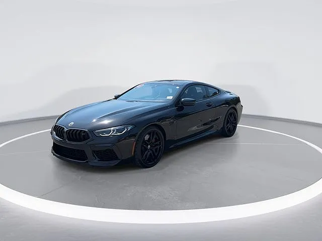 2023 BMW M8