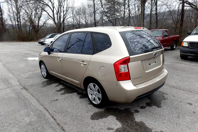 2007 Kia Rondo