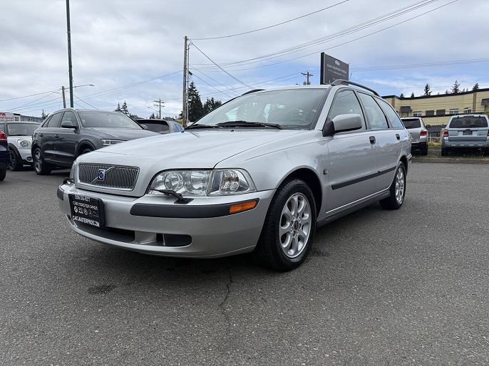 2002 Volvo V40