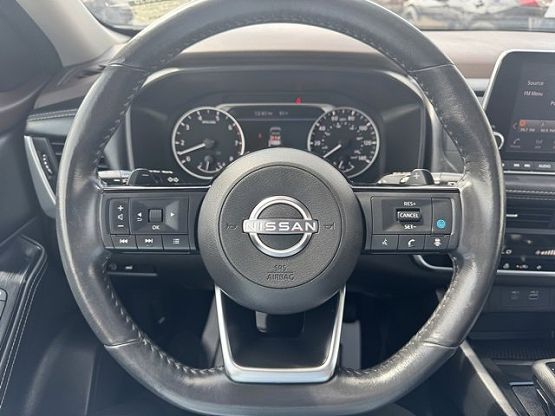 2023 Nissan Rogue SV photo 10