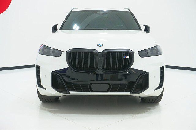 2024 BMW X5 M60i image 1