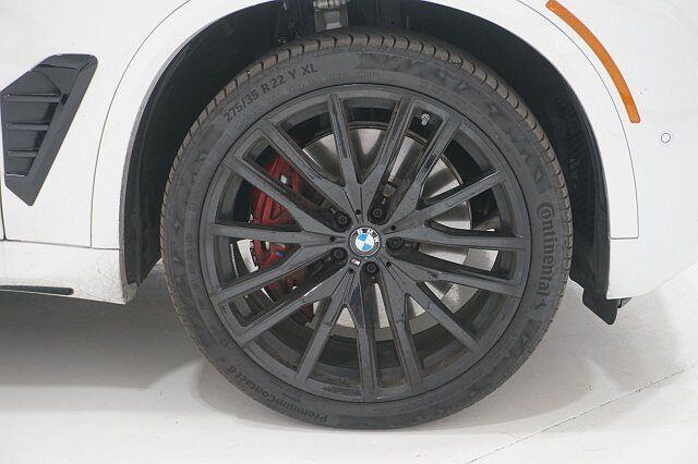 2024 BMW X5 M60i image 4
