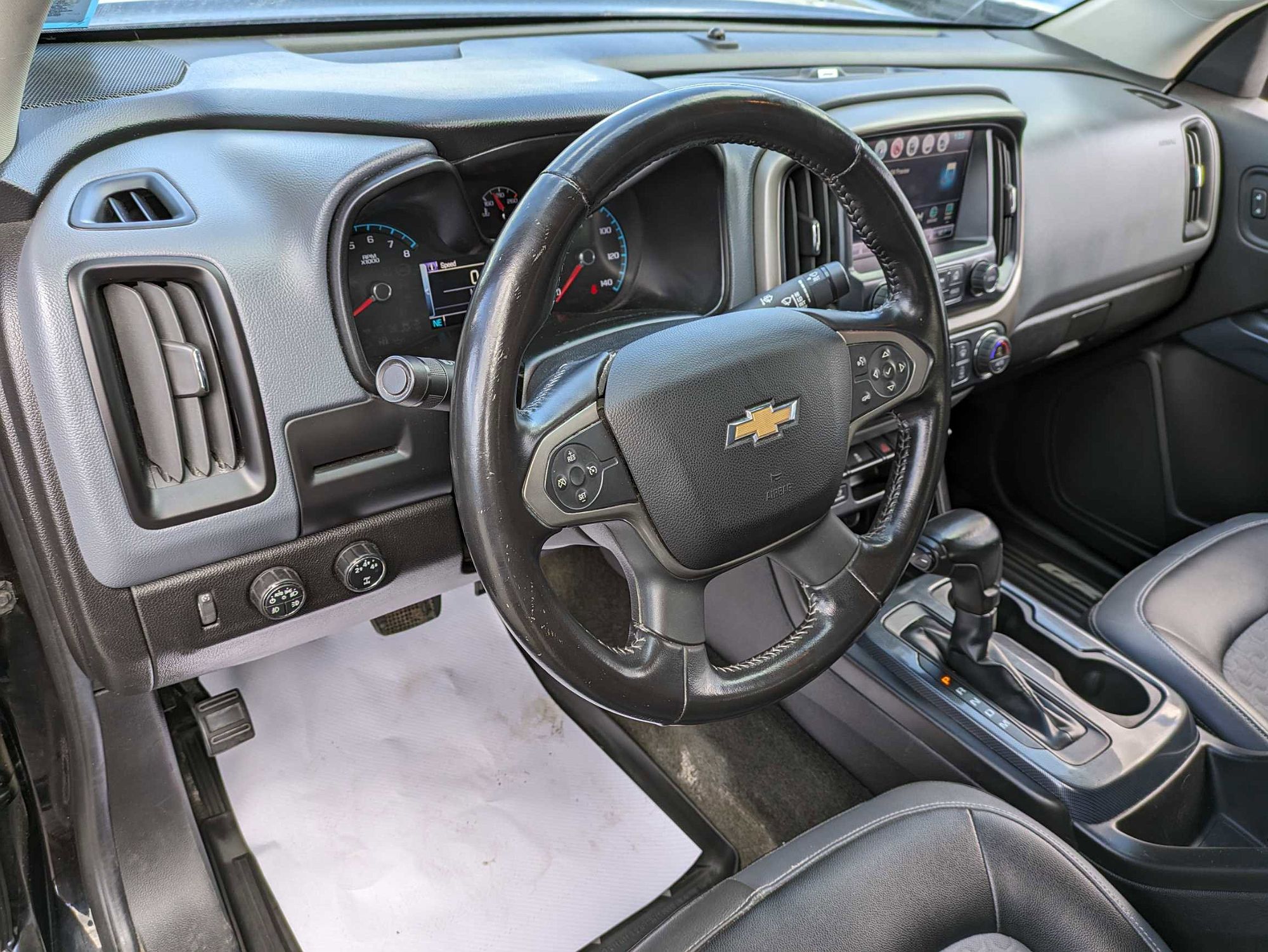 2016 Chevrolet Colorado Z71 image 7