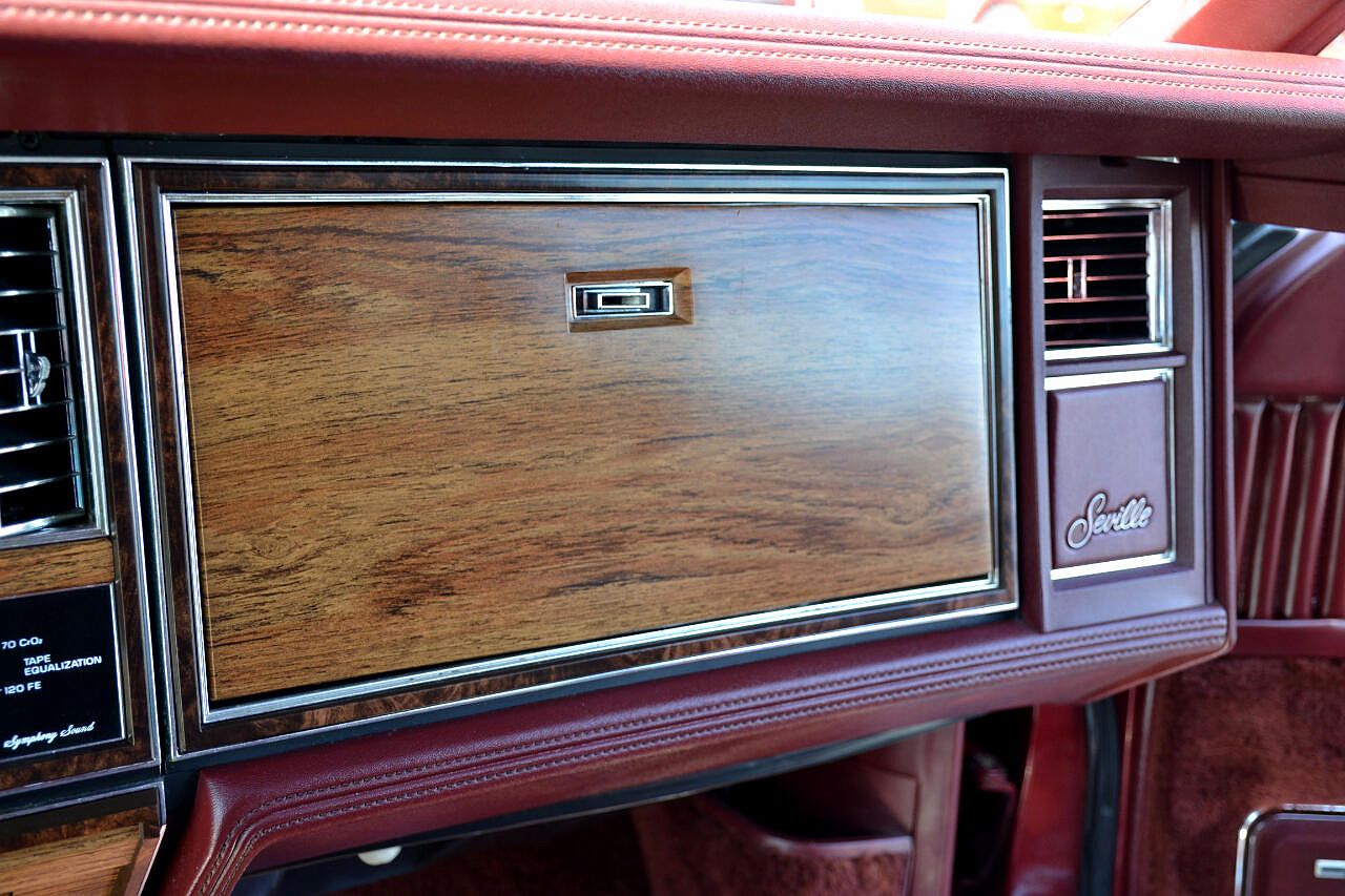 1983 Cadillac Seville null image 22