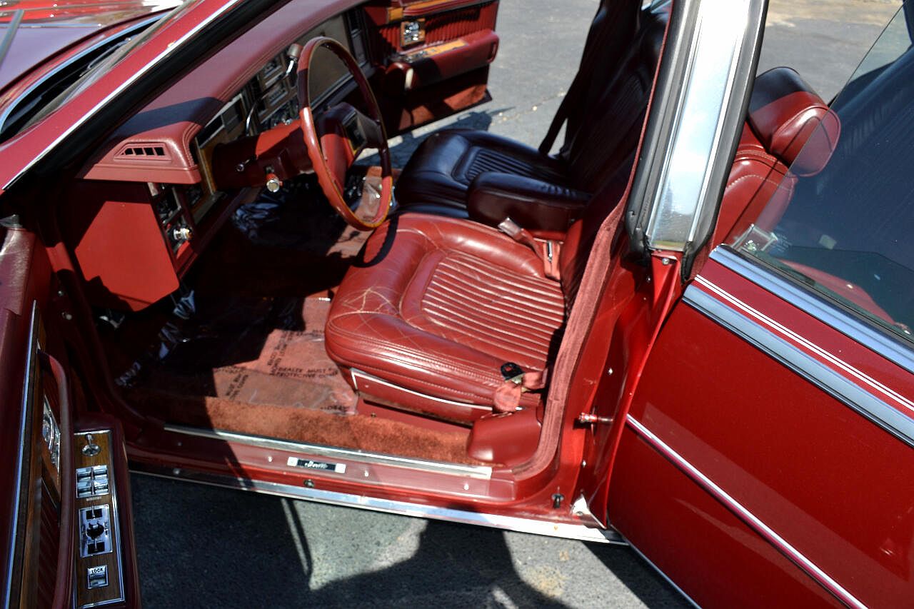 1983 Cadillac Seville null image 23