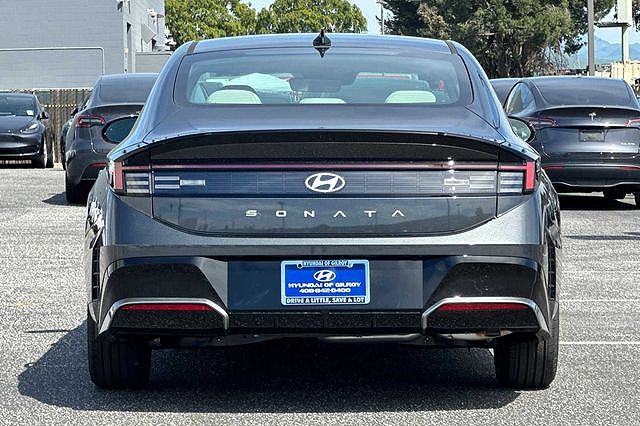 2024 Hyundai Sonata SEL image 3