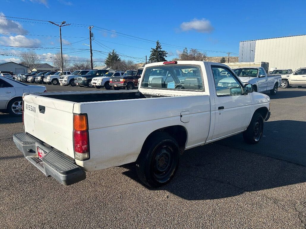 1997 Nissan Pickup null image 3