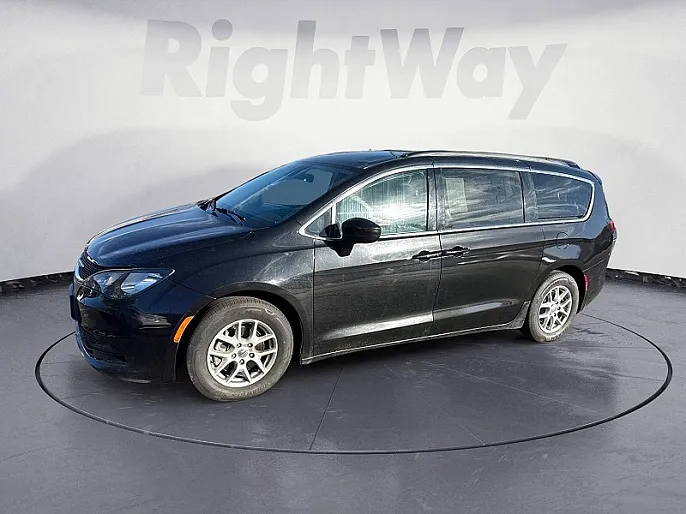 2021 Chrysler Voyager