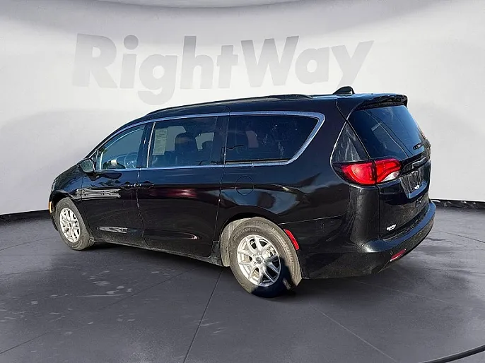 2021 Chrysler Voyager