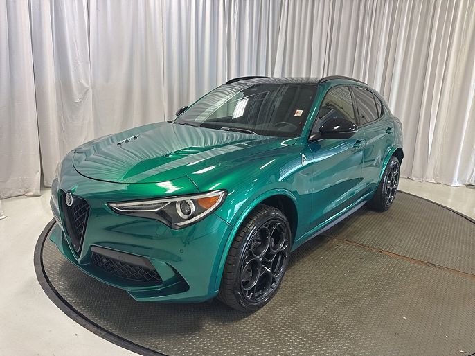 2022 Alfa Romeo Stelvio