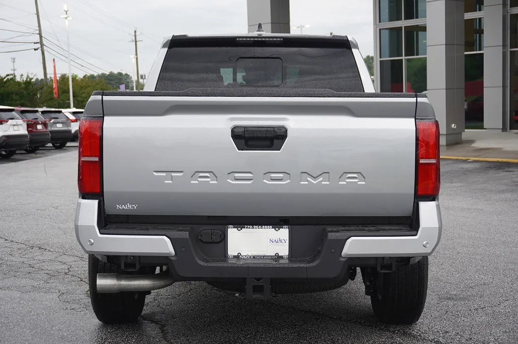 2024 Toyota Tacoma SR5 image 3