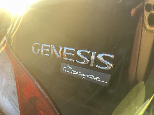 2012 Hyundai Genesis Premium image 7