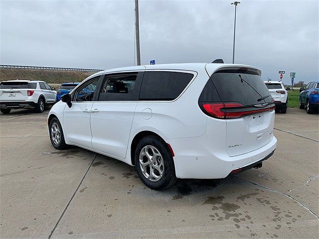 2024 Chrysler Pacifica Limited image 5