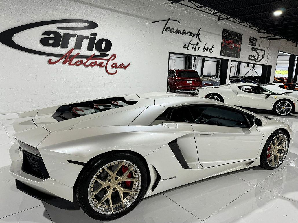 2013 Lamborghini Aventador LP700 image 5