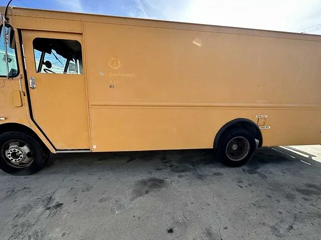 1997 GMC P3500