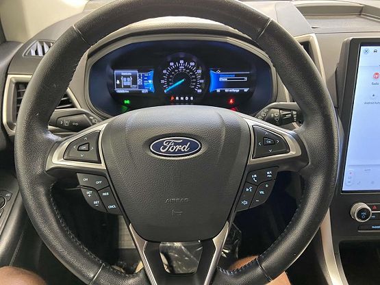2023 Ford Edge SEL photo 11