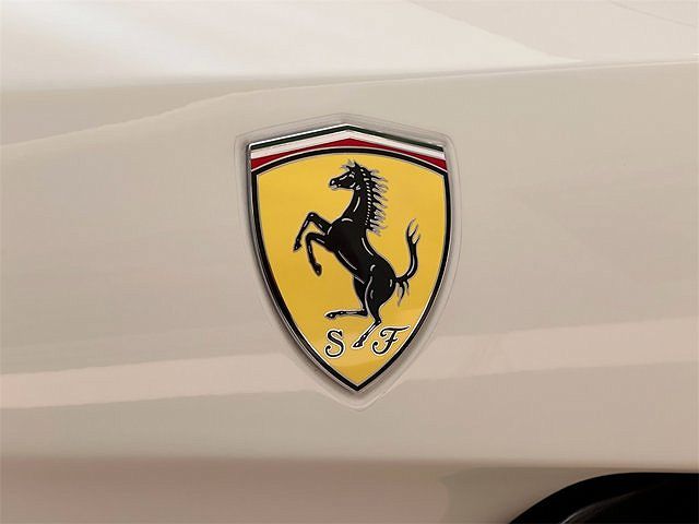 2019 Ferrari GTC4Lusso T image 21