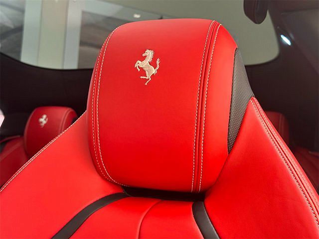 2019 Ferrari GTC4Lusso T image 25