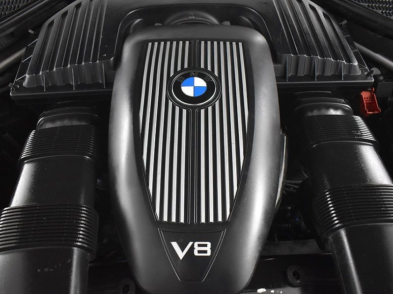 2007 BMW X5 4.8i image 32