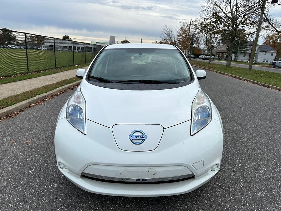 2014 Nissan Leaf SV image 1