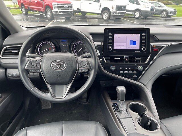 2021 Toyota Camry SE image 13