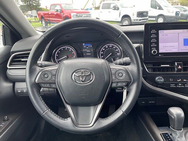 2021 Toyota Camry SE image 14