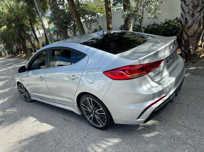 2018 Hyundai Elantra